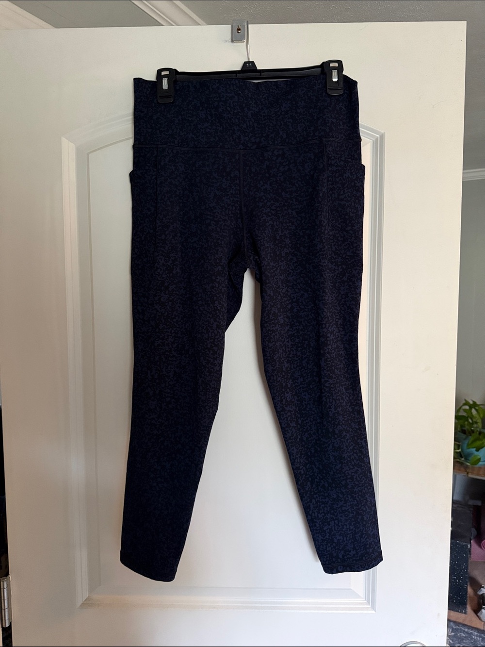 Athleta Salutation Stash Pocket Gravel Tight - Blue & Black Performance Leggings